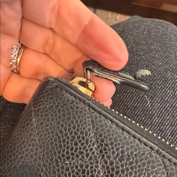 Chanel Black Quilted Leather Wallet - Picture 8 of 17